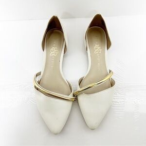 Rock & Republic Ivory and Gold Pointed Toe Flats Size 6